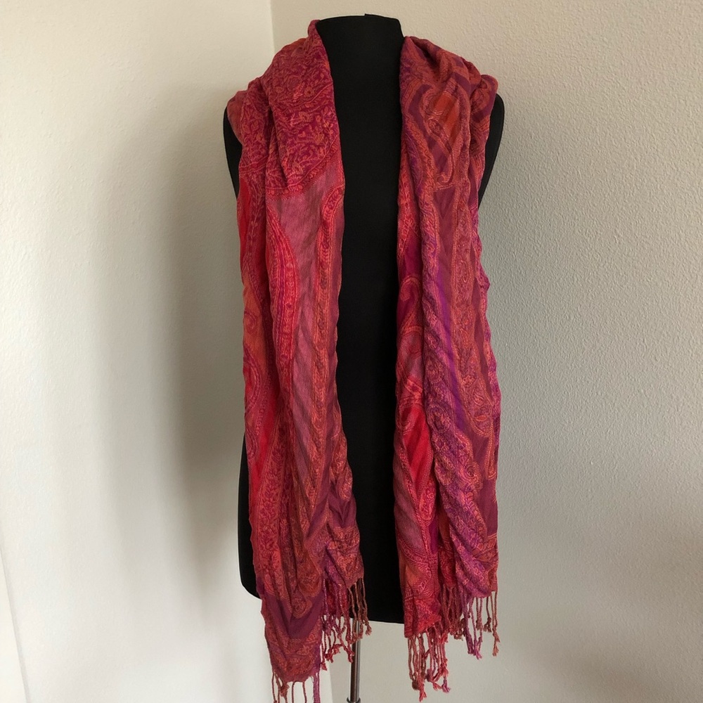Collection eighteen scarf